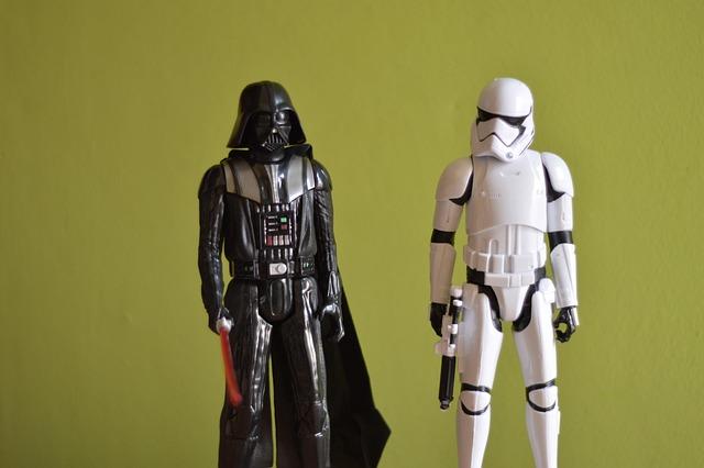 What is the best way to watch Star Wars for a fun, hassle-free movie night